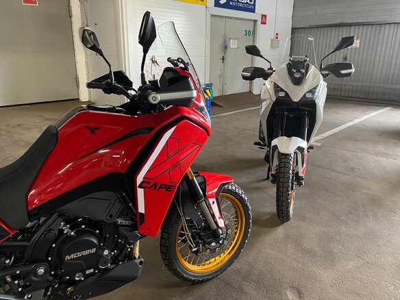 2026 Moto Morini X-CAPE 700, красный, 889000 рублей - вид 12