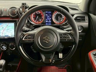 2021 Suzuki Swift V Рестайлинг, чёрный, 890000 рублей, вид 4