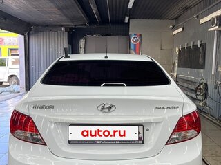 2013 Hyundai Solaris I, белый, 550000 рублей, вид 5