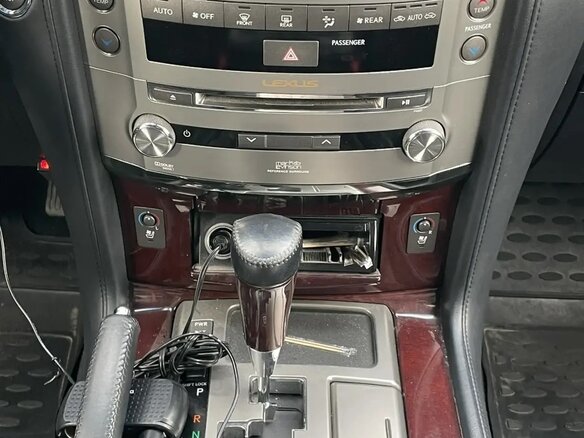 2012 Lexus LX 570 III Рестайлинг, чёрный, 4500000 рублей - вид 10