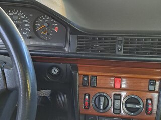 1994 Mercedes-Benz E-Класс 280 5-speed I (W124), чёрный, 970000 рублей, вид 5