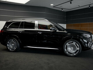 2025 Mercedes-Benz Maybach GLS 600 I Рестайлинг, чёрный, 29990000 рублей, вид 4