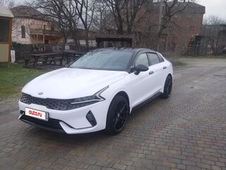 2020 Kia K5 III, белый, 2200000 рублей, вид 1