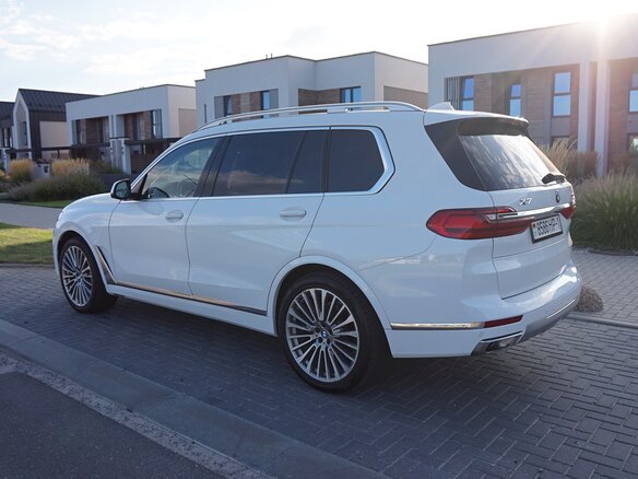 2019 BMW X7 40i I (G07), белый, 5000000 рублей - вид 11