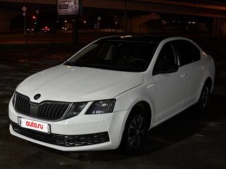 2017 Skoda Octavia III (A7) Рестайлинг, белый, 650000 рублей, вид 1