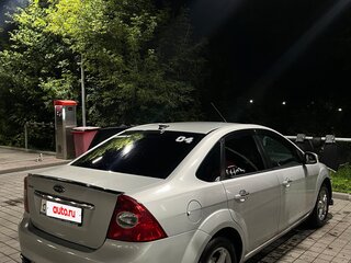 2008 Ford Focus II Рестайлинг, серебристый, 330000 рублей, вид 3