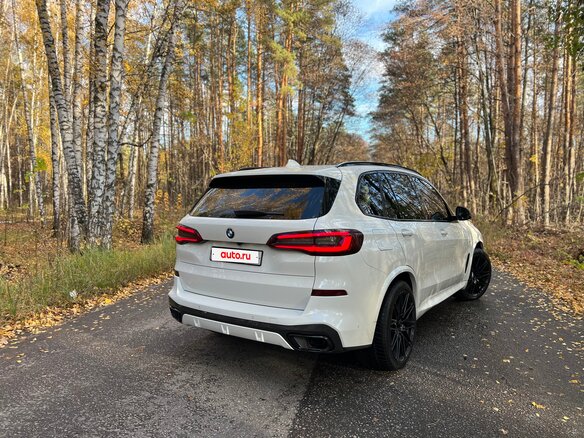 2019 BMW X5 30d IV (G05/G18), белый, 7340000 рублей - вид 2