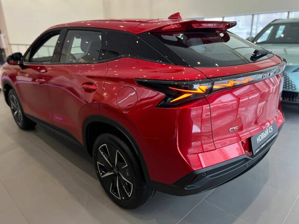 2026 Omoda C5 II, красный, 2779000 рублей - вид 5