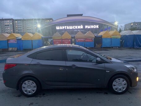 2016 Hyundai Solaris I Рестайлинг, серый, 799999 рублей, вид 2