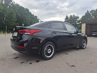 2018 Hyundai Solaris II, чёрный, 1165000 рублей, вид 2