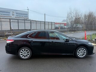2021 Toyota Camry VIII (XV70) Рестайлинг, чёрный, 2500000 рублей, вид 3
