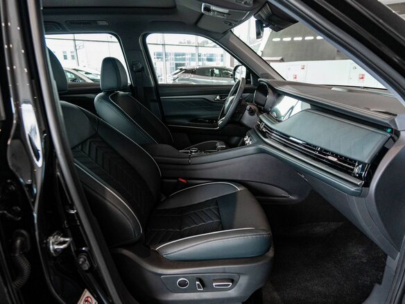 2024 Changan CS95 I Рестайлинг 2, чёрный, 4779900 рублей - вид 9