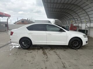 2015 Skoda Octavia III (A7), белый, 1050000 рублей, вид 2