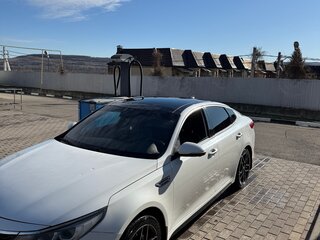 2019 Kia Optima IV Рестайлинг, белый, 1650000 рублей, вид 4