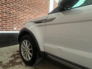 2015 Land Rover Range Rover Evoque I Рестайлинг, серебристый, 2100000 рублей, вид 3
