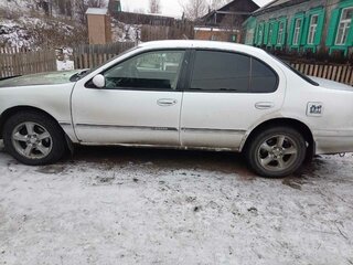 1997 Nissan Cefiro II (A32), белый, 300000 рублей, вид 3