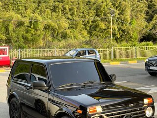 2021 Lada (ВАЗ) 2121 (4x4) Urban I Рестайлинг (2020), чёрный, 950000 рублей, вид 4
