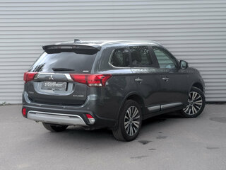 2019 Mitsubishi Outlander III Рестайлинг 3, серый, 2550000 рублей, вид 5