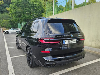 2026 BMW X7 M60i I (G07) Рестайлинг, чёрный, 17250000 рублей, вид 4