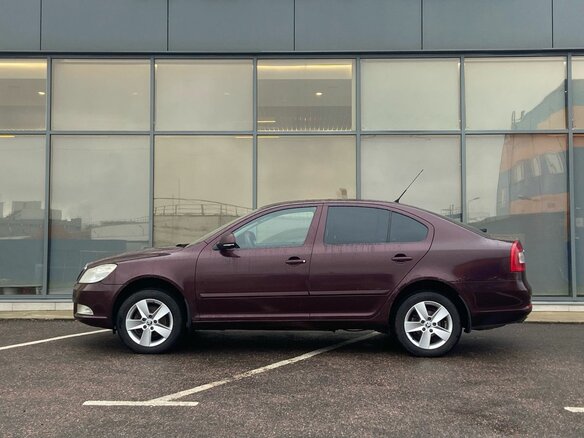 2009 Skoda Octavia Czech market II (A5) Рестайлинг, красный, 552000 рублей - вид 5