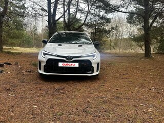 2024 Toyota Corolla GR XII (E210) Рестайлинг, белый, 3200000 рублей, вид 1