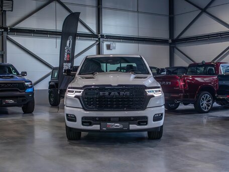 2026 Ram 1500 Crew Cab V Рестайлинг, белый, 9690000 рублей, вид 2