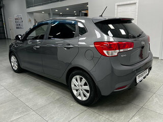 2015 Kia Rio III Рестайлинг, серый, 715000 рублей, вид 3