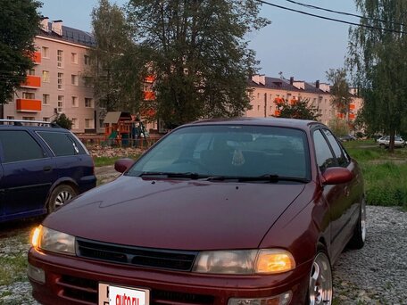 1992 Toyota Carina VI (T190), пурпурный, 410000 рублей, вид 4