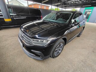 2021 Volkswagen Tiguan II Рестайлинг, чёрный, 3700000 рублей, вид 2