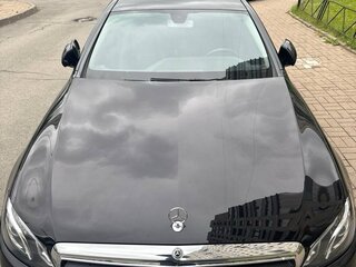 2018 Mercedes-Benz E-Класс 200 V (W213, S213, C238), чёрный, 2479000 рублей, вид 2