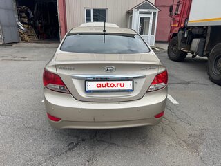 2011 Hyundai Solaris I, бежевый, 299000 рублей, вид 4
