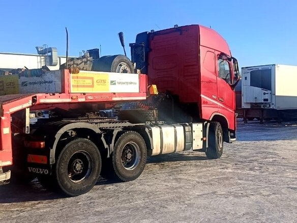2017 Volvo FH, красный, 11000000 рублей - вид 1
