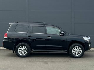 2019 Toyota Land Cruiser 200 Series Рестайлинг 2, чёрный, 5025000 рублей, вид 4