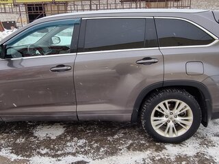 2015 Toyota Highlander III (XU50), серый, 3100000 рублей, вид 3