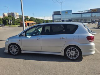 2003 Toyota Ipsum II (M20) Рестайлинг, серебристый, 780000 рублей, вид 3