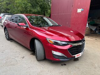 2020 Chevrolet Malibu IX Рестайлинг, красный, 1850000 рублей, вид 1