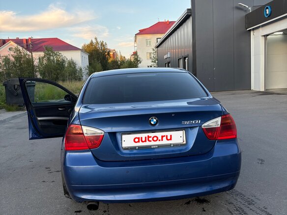 2007 BMW 3 серии 320i V (E90/E91/E92/E93), синий, 750000 рублей - вид 8