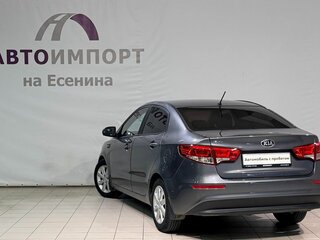 2016 Kia Rio III Рестайлинг, серый, 930000 рублей, вид 4