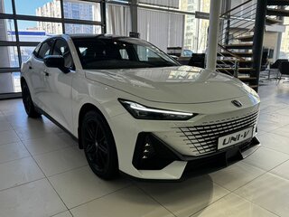 2024 Changan UNI-V I, белый, 3329900 рублей, вид 4