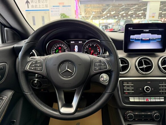 2019 Mercedes-Benz CLA 200 I (C117, X117) Рестайлинг, чёрный - вид 12