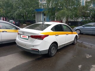 2018 Hyundai Solaris II, серебристый, 760000 рублей, вид 4