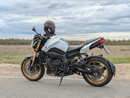 2011 Yamaha FZ8, белый, 650000 рублей, вид 3