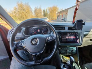2018 Volkswagen Tiguan II, пурпурный, 1890000 рублей, вид 5
