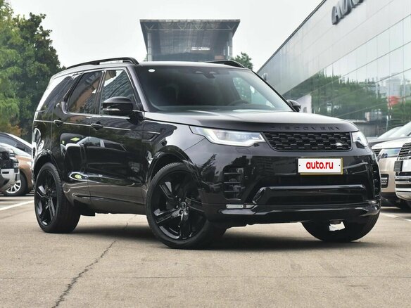 2025 Land Rover Discovery P360 V Рестайлинг, чёрный, 13270000 рублей - вид 3