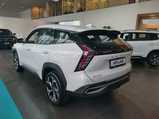 2026 Geely Atlas II, белый, 3449990 рублей, вид 5
