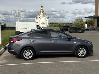 2021 Hyundai Solaris II Рестайлинг, серый, 1720000 рублей, вид 1