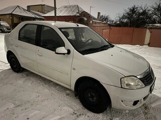2013 Renault Logan I Рестайлинг, белый, 700000 рублей, вид 1