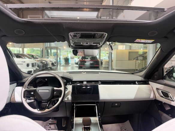2025 Land Rover Range Rover Velar I Рестайлинг, белый, 8990000 рублей - вид 18