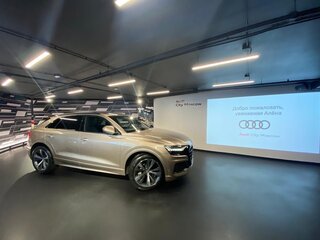 2019 Audi Q8 45 TDI I (4M), бежевый, 6500000 рублей, вид 3