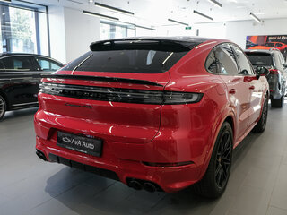 2025 Porsche Cayenne GTS Coupé III Рестайлинг, красный, 25990000 рублей, вид 5